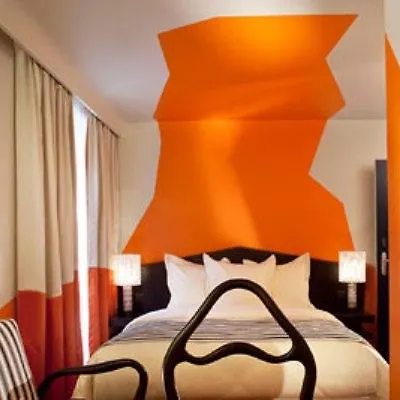 ****  Hotel Cristal Champs Elysees Paris France